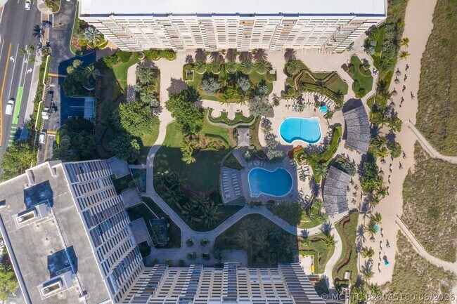 Building Photo - 4900 N Ocean Blvd
