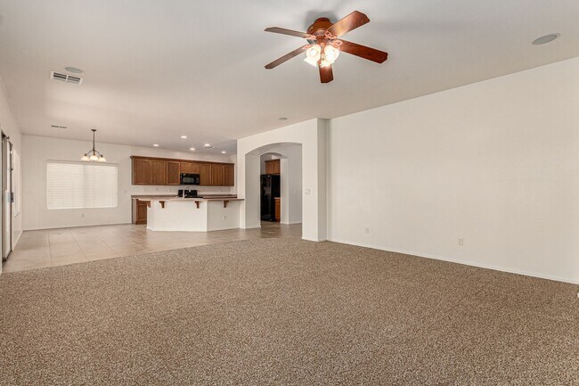 Building Photo - Chandler 4 Bedroom - 2.5 Bathroom with Pri...