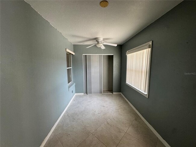 Building Photo - 1107 Hazelnut Dr