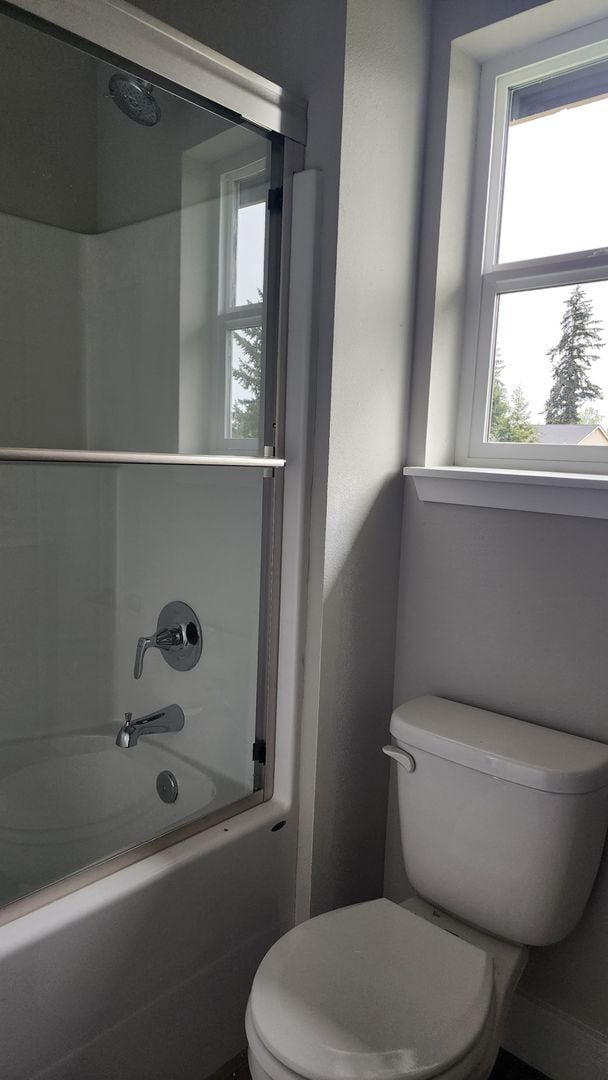 Building Photo - 3 Bedroom, 2.5 Bathroom + DEN in Yelm Cree...