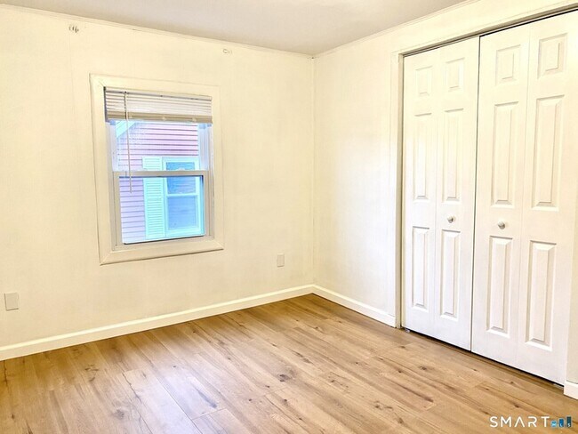 Building Photo - 24 Rocky Hill Ave