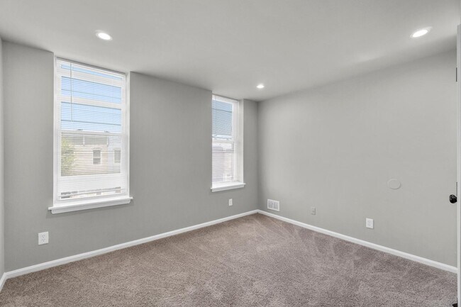 Building Photo - 2505 E Fayette St