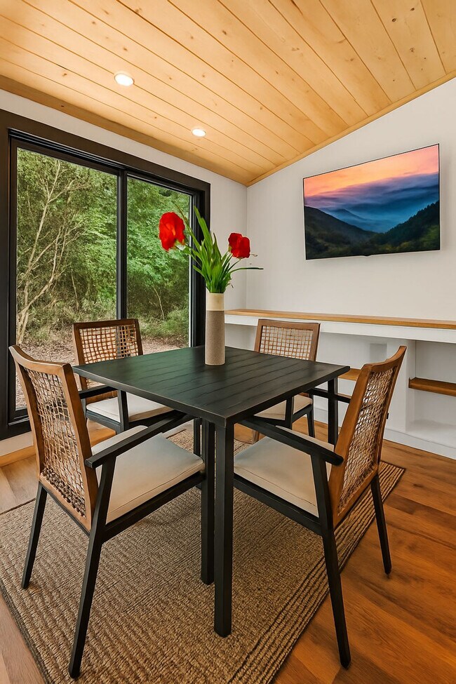 Building Photo - 152 Baxter Rd