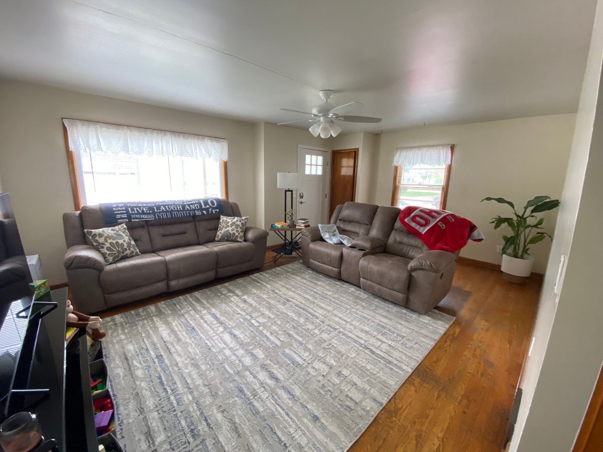 Living Room - 216 Dort Ln NW