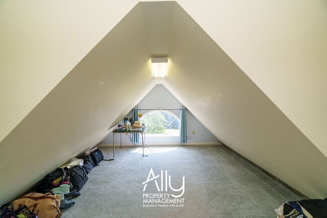 Building Photo - 2733 Southern Hills Ct