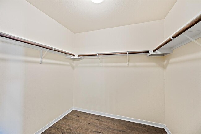 Building Photo - 5916 Montrelia Dr