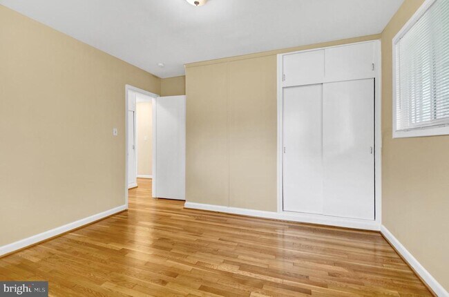 Building Photo - 10228 Farnham Dr