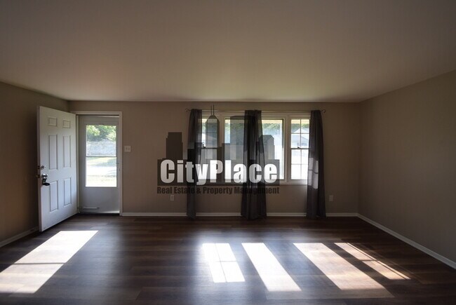 Building Photo - 1712 Arley Dr