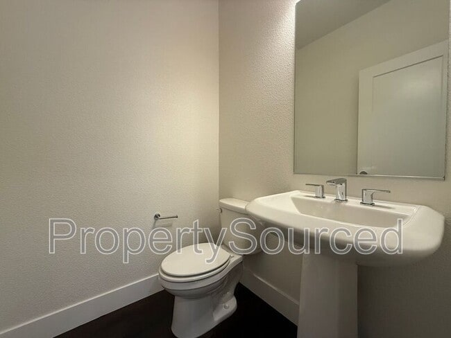 Building Photo - 288 Hopkins Ct