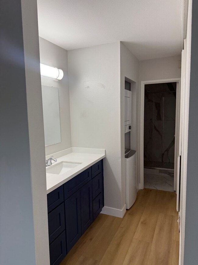 Building Photo - 1750 E.Ocean #303