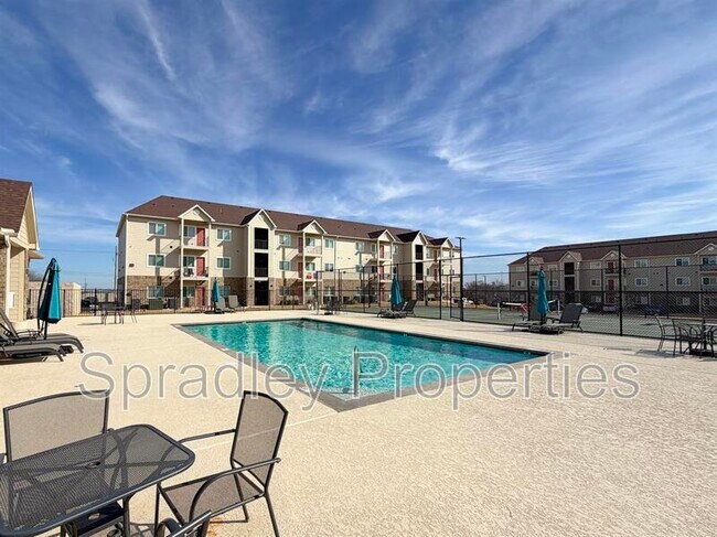 Building Photo - 1124 W Ave O