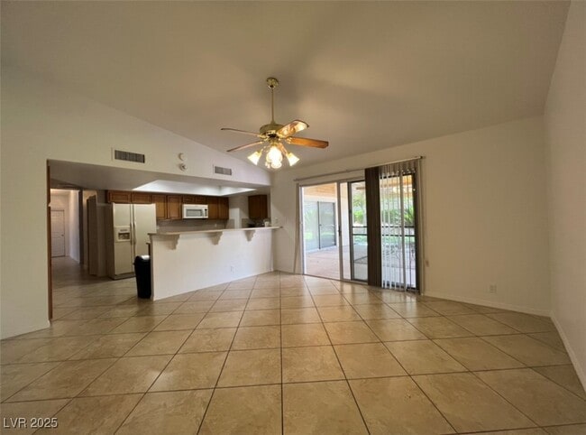 Building Photo - 8640 Cremona Dr