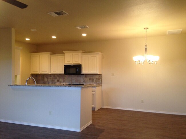 Building Photo - 1212 Preston Trails