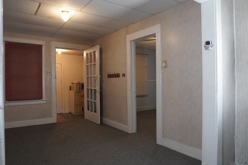 Building Photo - 136 Stephens St