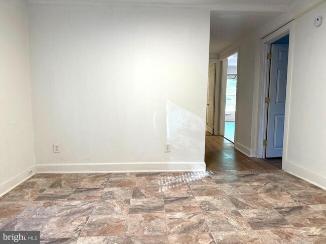 Building Photo - 61 W Pitman St