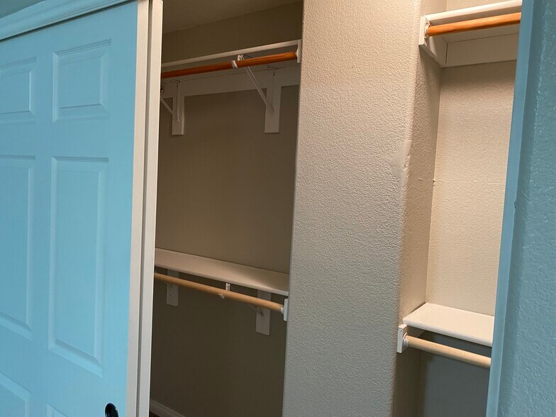Master Closet Inside - 1599 Evening Spirit Ave