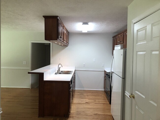 Building Photo - 3BR/2BA Home for Rent in Algood with Garage and Large Fenced Backyard
