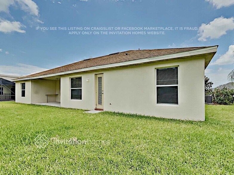 Building Photo - 13027 Antique Oak St