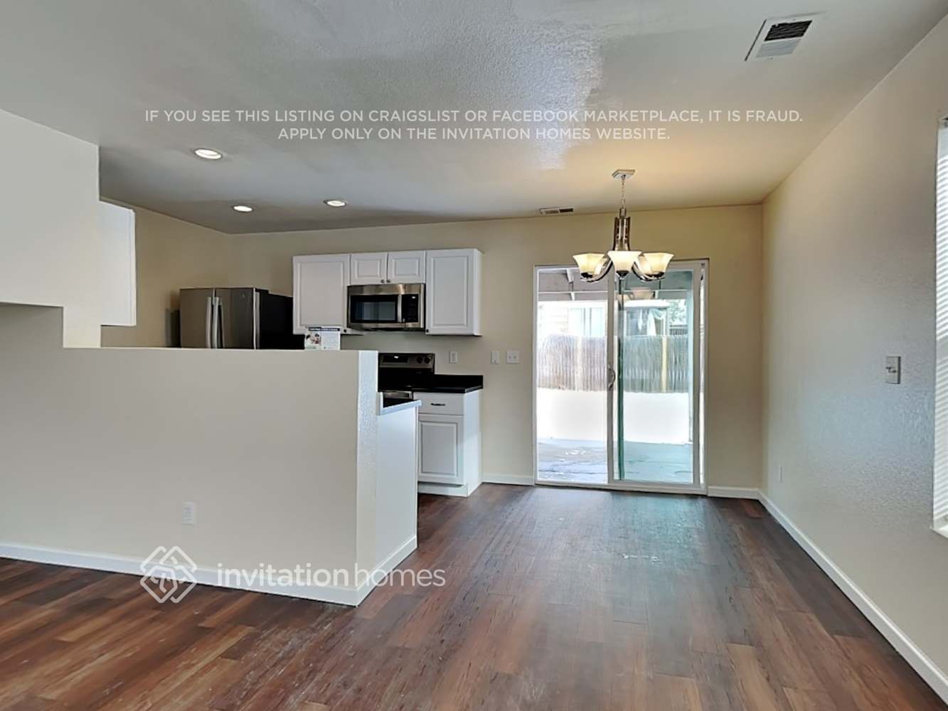 Building Photo - 5115 E 100th Dr