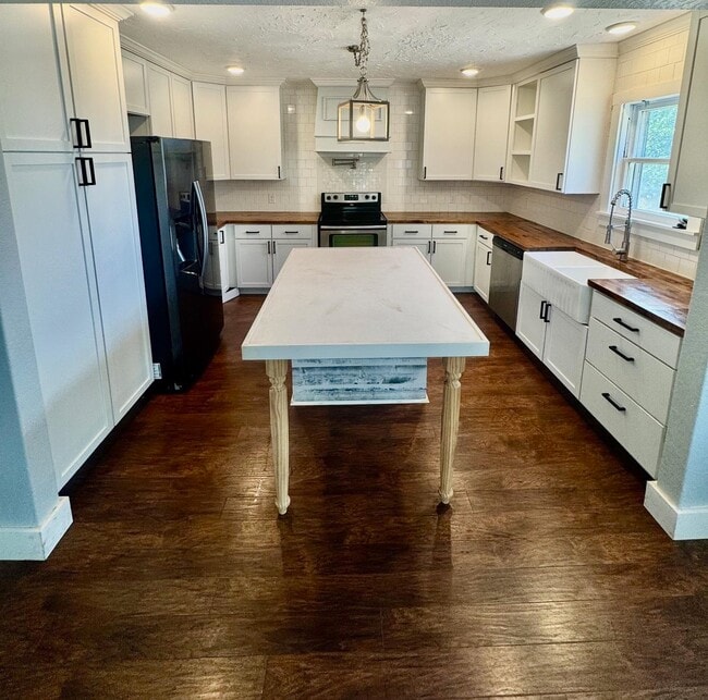 Building Photo - 408 W Luce St