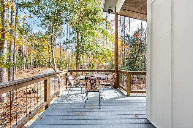 Building Photo - 288 Stone Wall Rd