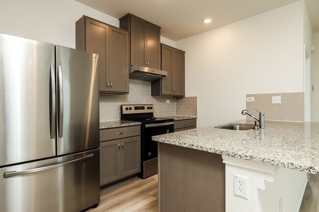 Building Photo - 4 Bedrooms located off Hwy 90W and Grosenbacher Rd, 10 miles from Lackland AFB