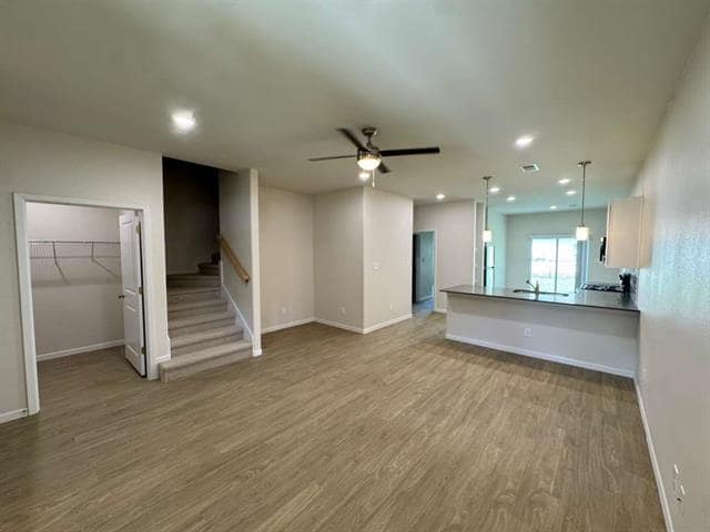 Building Photo - 417 W Dulin St