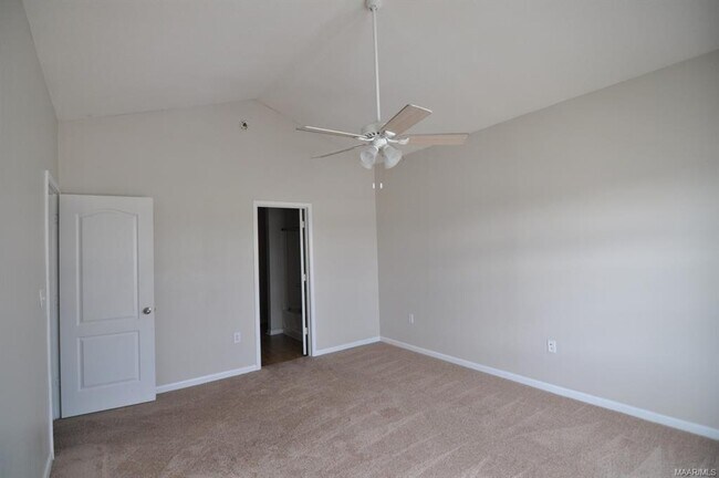 Building Photo - 44 Pine Meadows Cir