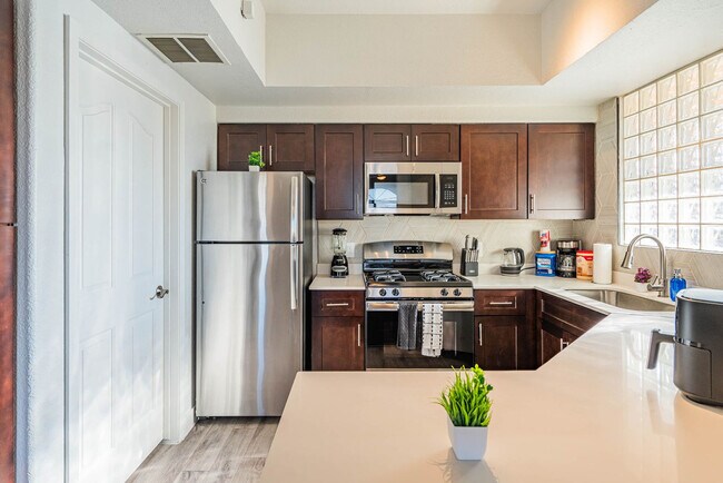 Building Photo - 2150 S 55th St