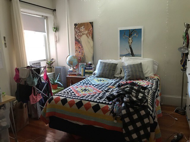 Building Photo - 1589 Beacon St