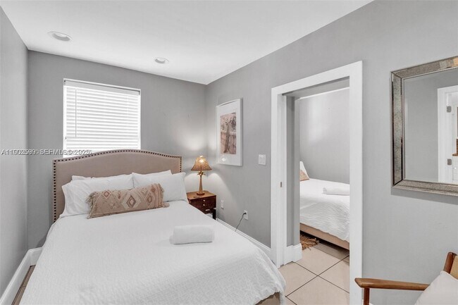 Building Photo - 1033 NW 6th St