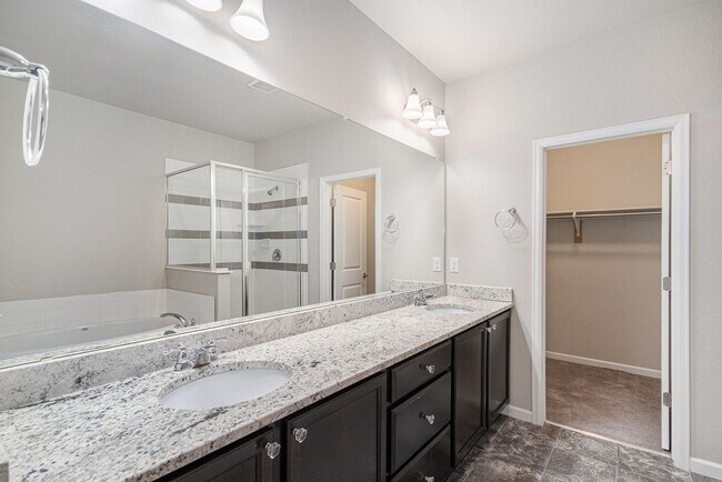 Building Photo - Stunningly Updated 3-Bedroom, 2-Bathroom T...