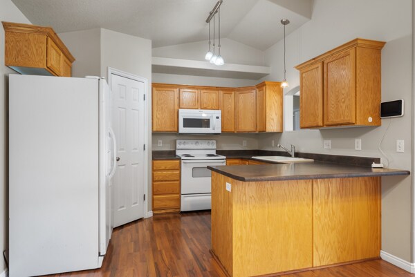 Kitchen - 3585 E Rock Creek Rd #11