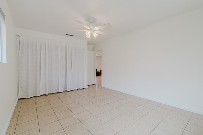 Building Photo - 52801 Avenida Alvarado
