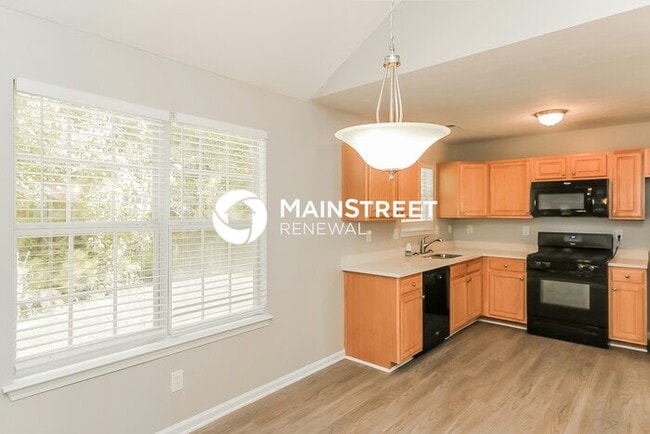 Building Photo - 3 Bedroom Pet-Friendly Home in Union City, GA with Main Street Renewal