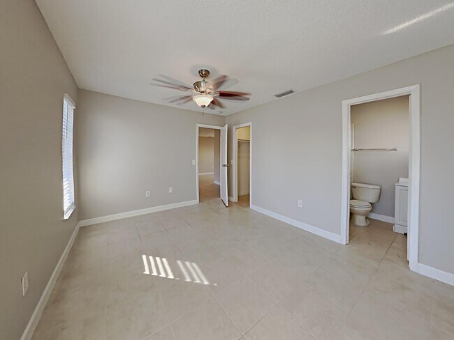 Building Photo - 10651 NW 28th St
