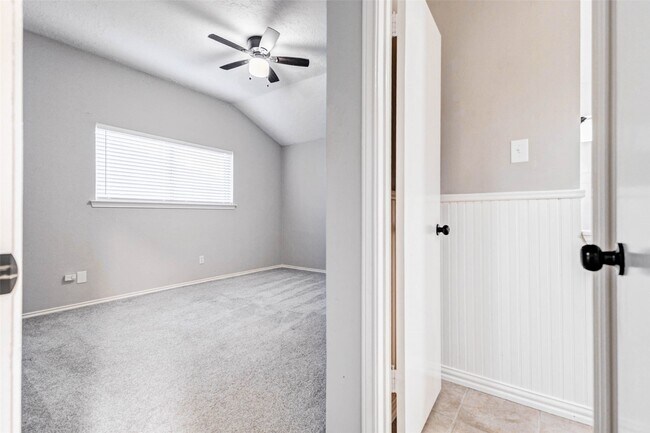 Building Photo - 6715 Liberty Valley Dr