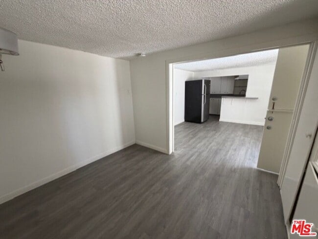 Building Photo - 332 15th Pl