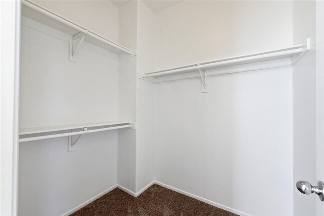 Building Photo - 4 Bed / 2.5 Bath Home at Talavera!