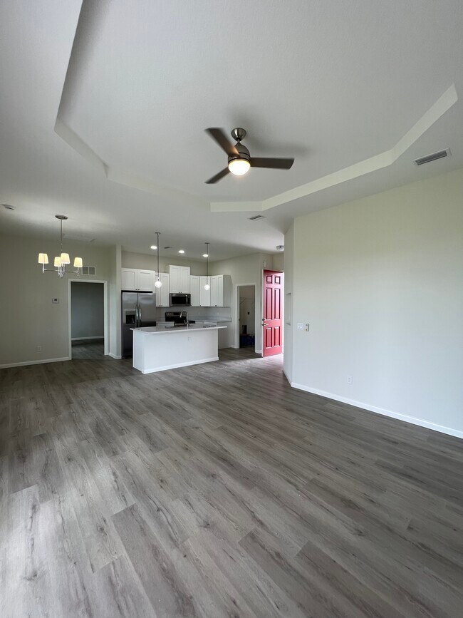 Building Photo - 1025 Jupiter Loop