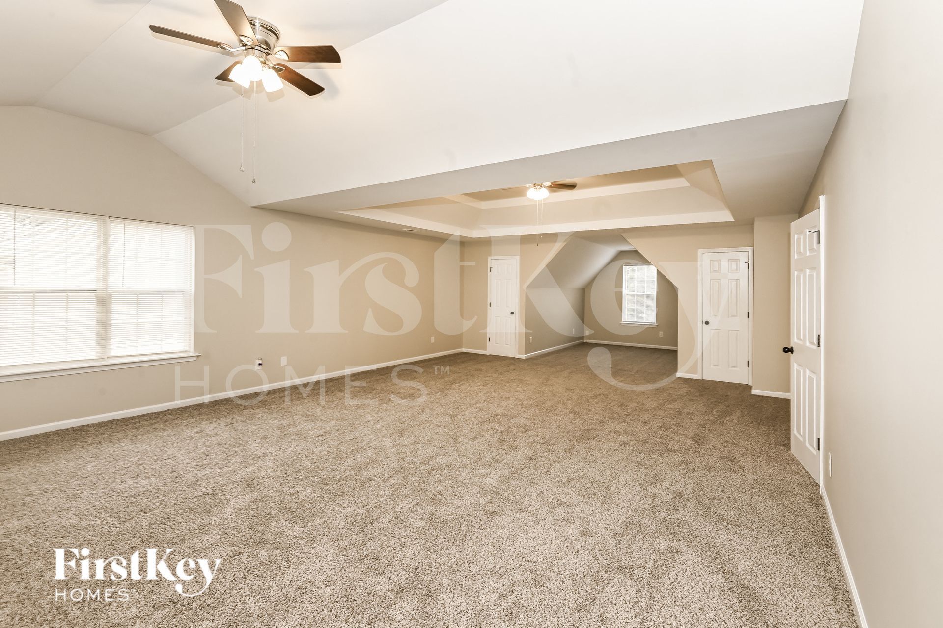 Building Photo - 128 Madelia Pl