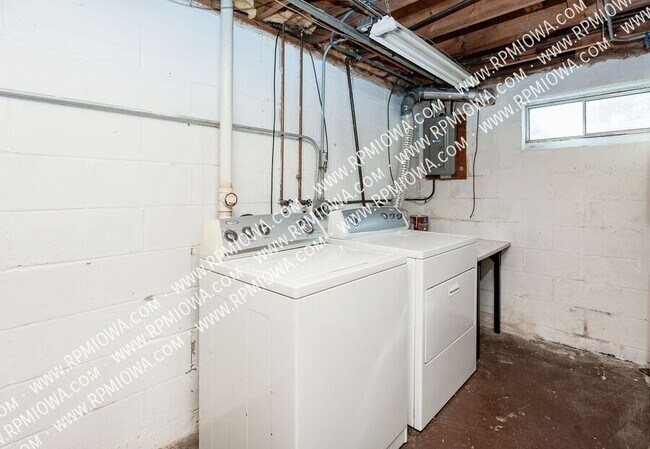 Building Photo - 1022 Williams St