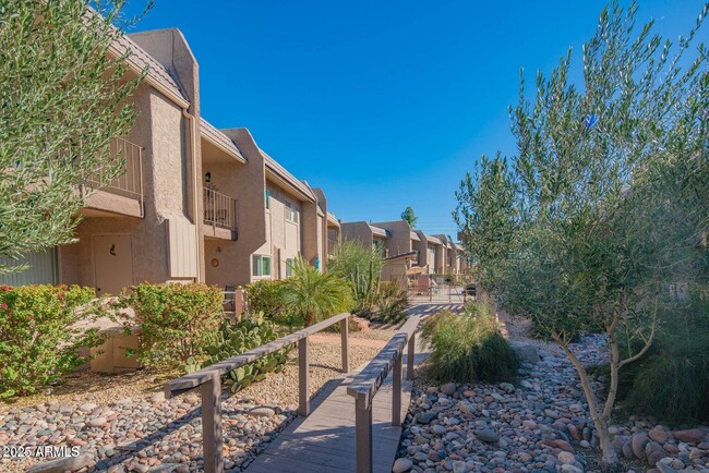 Building Photo - 7436 E Chaparral Rd