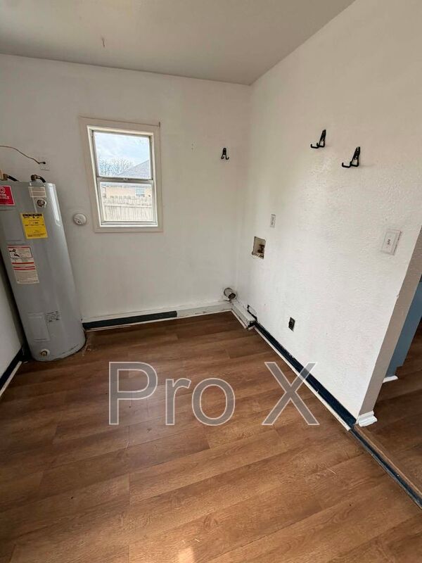 Building Photo - 408 E 41st St