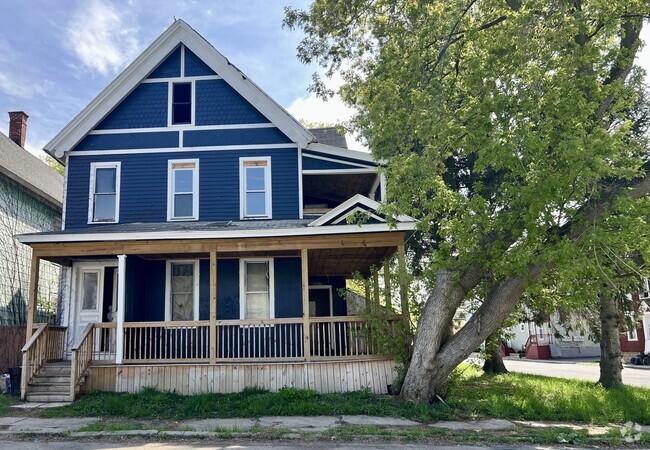 Building Photo - 27 Milton Ave