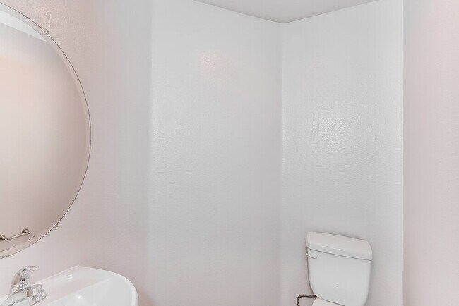 Building Photo - 9434 Havasu Canyon Ave