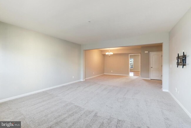 Building Photo - 22753 Verde Gate Terrace