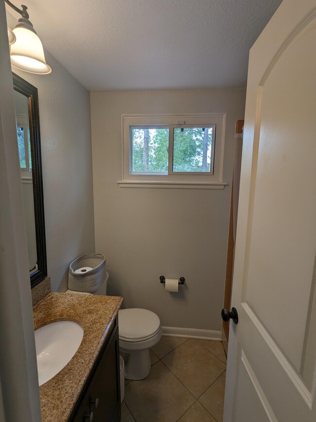 Building Photo - 83 Tide Mill Ln