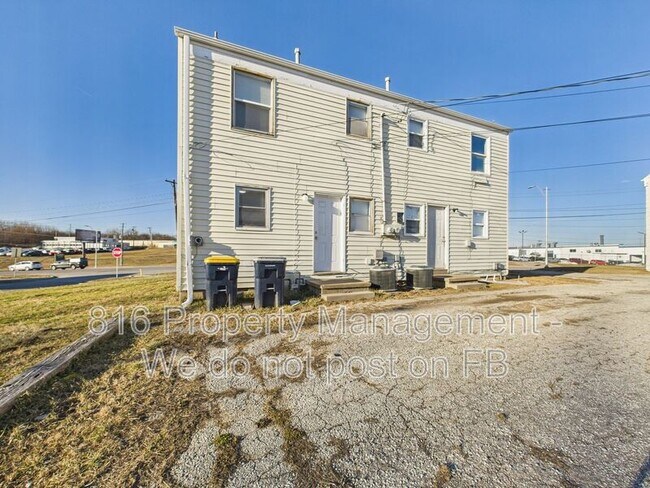 Building Photo - 801-803 E Bannister Rd