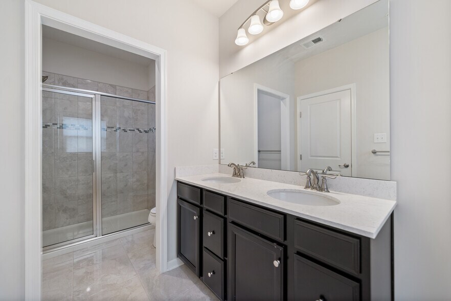 Building Photo - 521 Tuscarora Rd